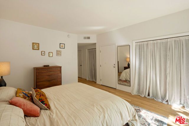 1539 Greenfield Avenue 102, Los Angeles, CA 90025