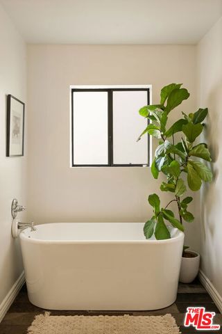 1539 Greenfield Avenue 102, Los Angeles, CA 90025