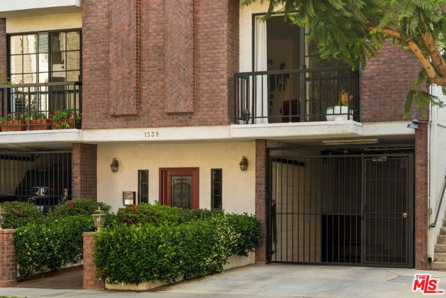 1539 Greenfield Avenue 102, Los Angeles, CA 90025