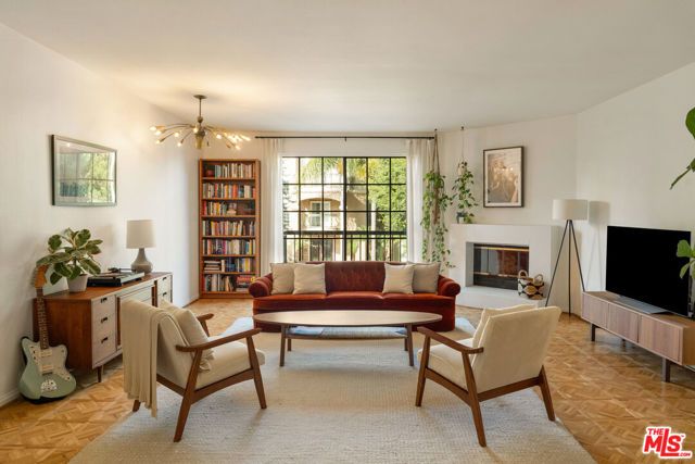 1539 Greenfield Avenue 102, Los Angeles, CA 90025