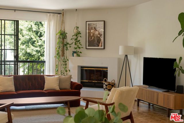1539 Greenfield Avenue 102, Los Angeles, CA 90025