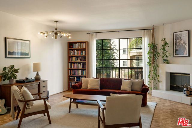 1539 Greenfield Avenue 102, Los Angeles, CA 90025