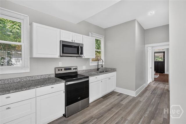 535 E 37th Street, Savannah, GA 31401