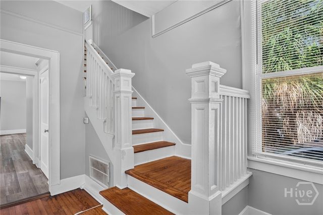 535 E 37th Street, Savannah, GA 31401