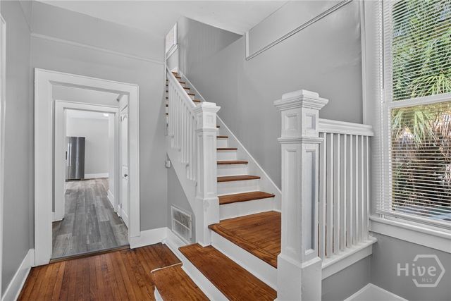 535 E 37th Street, Savannah, GA 31401