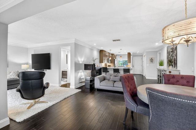 4290 Deste Court 303, Lake Worth, FL 33467