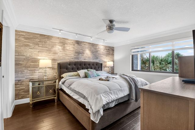 4290 Deste Court 303, Lake Worth, FL 33467