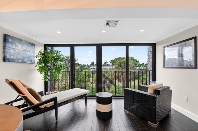 4290 Deste Court 303, Lake Worth, FL 33467