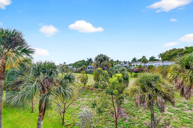 4290 Deste Court 303, Lake Worth, FL 33467