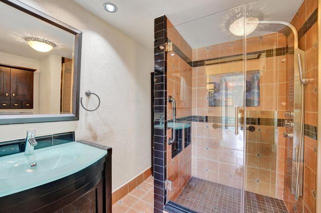 5306 Cedar Lake Drive 201, Boynton Beach, FL 33437