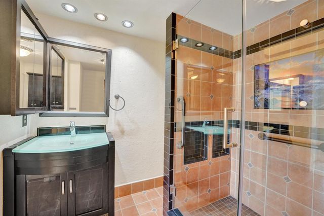 5306 Cedar Lake Drive 201, Boynton Beach, FL 33437