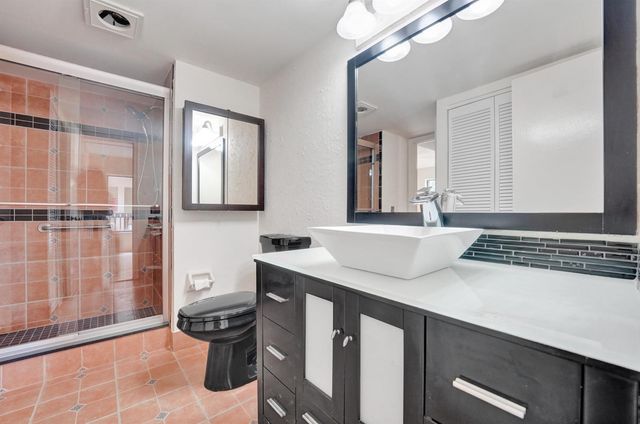 5306 Cedar Lake Drive 201, Boynton Beach, FL 33437