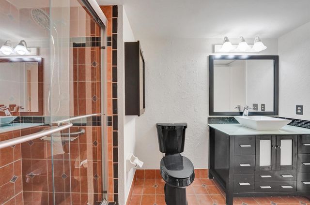 5306 Cedar Lake Drive 201, Boynton Beach, FL 33437