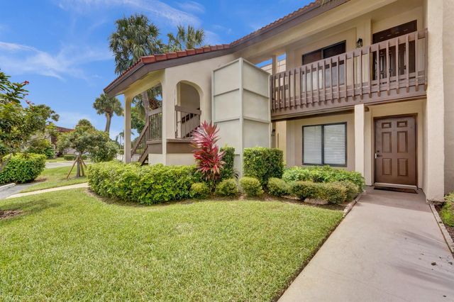 5306 Cedar Lake Drive 201, Boynton Beach, FL 33437