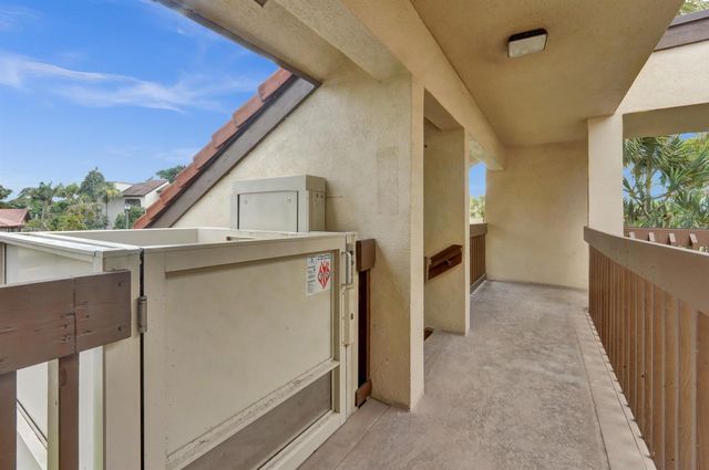 5306 Cedar Lake Drive 201, Boynton Beach, FL 33437