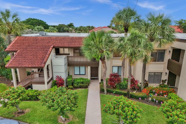 5306 Cedar Lake Drive 201, Boynton Beach, FL 33437