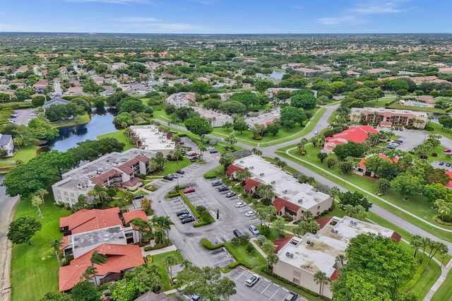 5306 Cedar Lake Drive 201, Boynton Beach, FL 33437