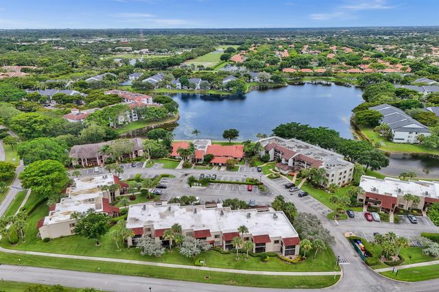 5306 Cedar Lake Drive 201, Boynton Beach, FL 33437