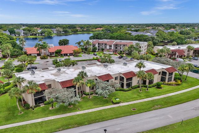 5306 Cedar Lake Drive 201, Boynton Beach, FL 33437