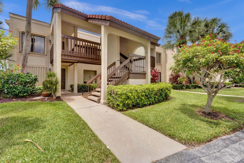 5306 Cedar Lake Drive 201, Boynton Beach, FL 33437