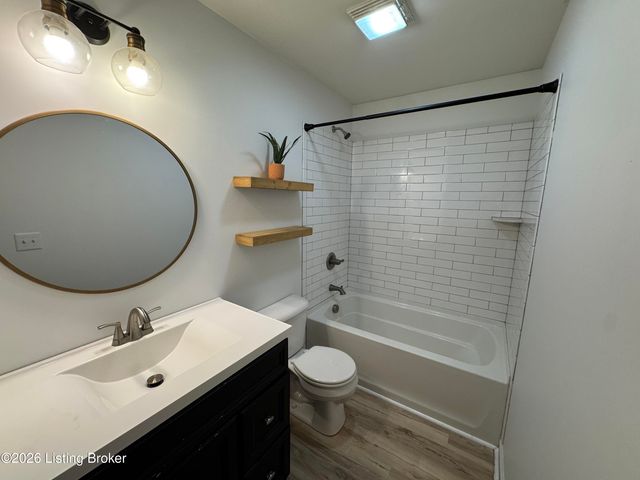 5466 R Bruce Ave, Louisville, KY 40214