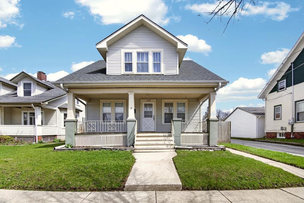 1339 West BOULEVARD, Racine, WI 53405