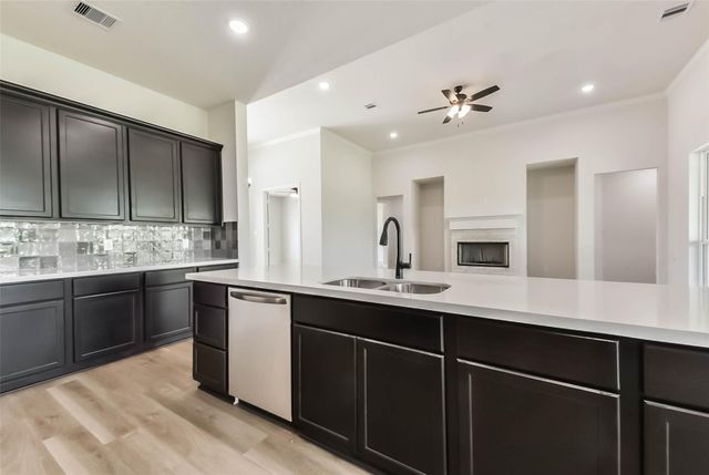 6618 Freret Bayou, Baytown, TX 77523