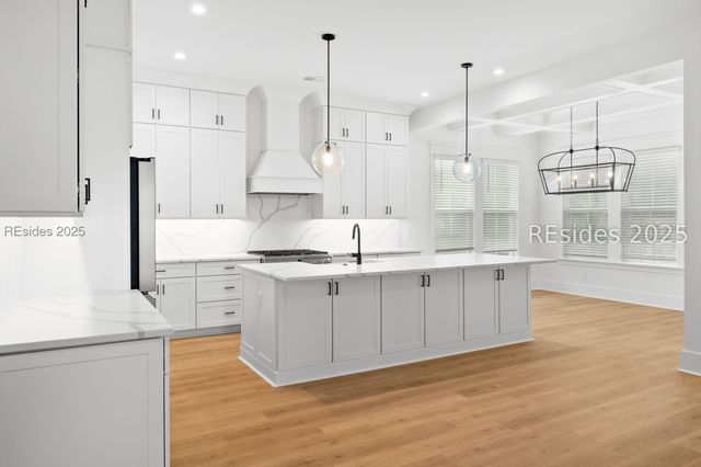 111 Willow Point Rd, Beaufort, SC 29906