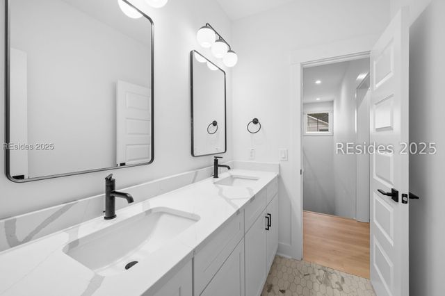 111 Willow Point Rd, Beaufort, SC 29906