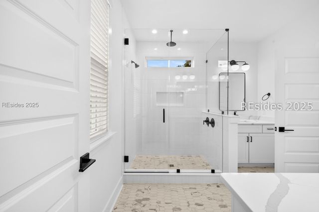 111 Willow Point Rd, Beaufort, SC 29906