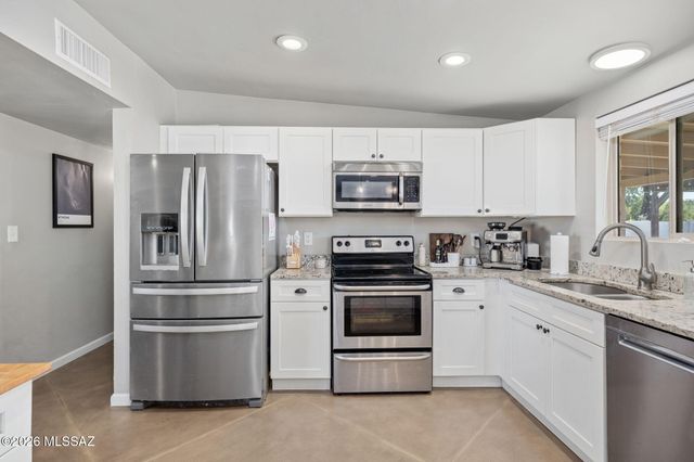 4723 N Maddux Avenue, Tucson, AZ 85704