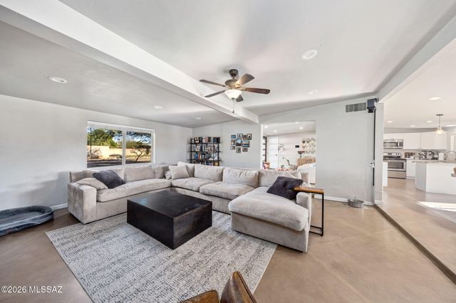 4723 N Maddux Avenue, Tucson, AZ 85704