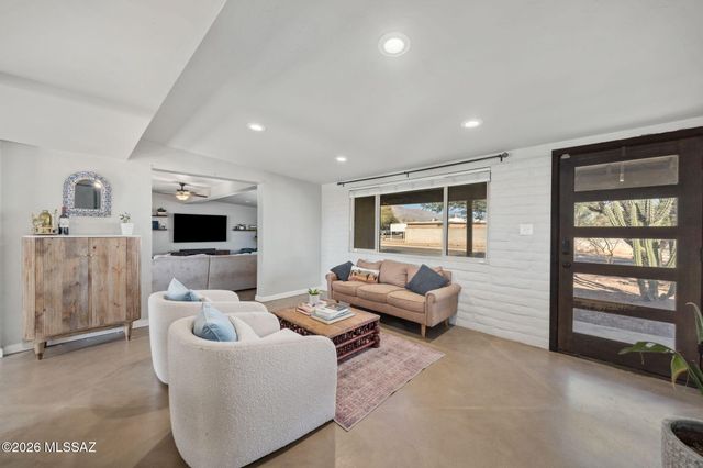 4723 N Maddux Avenue, Tucson, AZ 85704