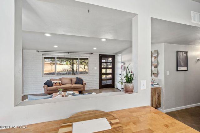 4723 N Maddux Avenue, Tucson, AZ 85704