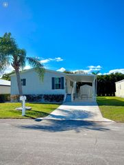 7 SE Flamenco Way Way, Port St Lucie, FL 34952