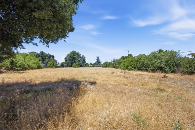 2912 Oleander Avenue, Merced, CA 95340