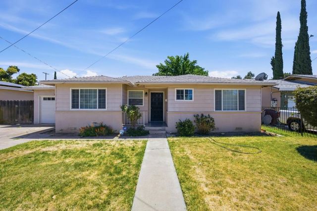 2912 Oleander Avenue, Merced, CA 95340