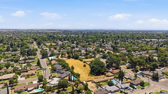 2912 Oleander Avenue, Merced, CA 95340