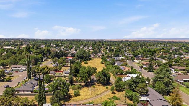 2912 Oleander Avenue, Merced, CA 95340