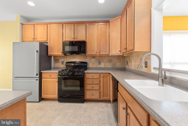 76 DENISON ST, Fredericksburg, VA 22406