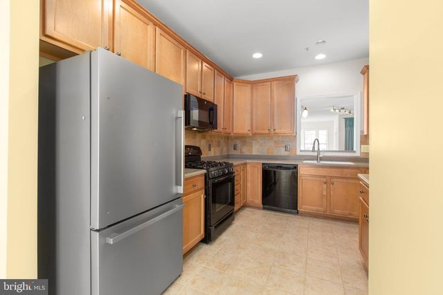 76 DENISON ST, Fredericksburg, VA 22406