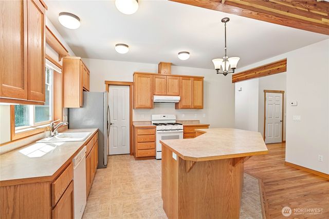 3831 W 88th Street, Blaine, WA 98230