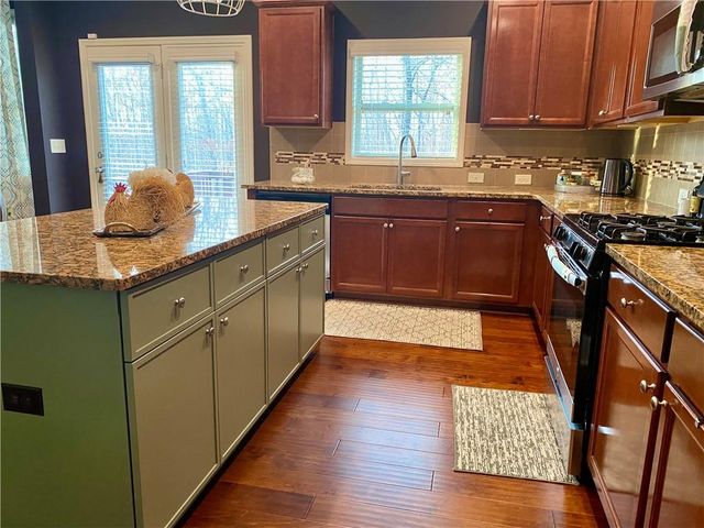 1320 Newbridge Circle, Buford, GA 30519
