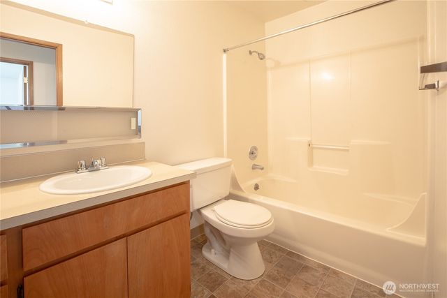 703 705 138th Street S, Tacoma, WA 98444