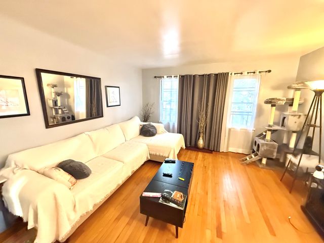 1704 Central Avenue, Whiting, IN 46394