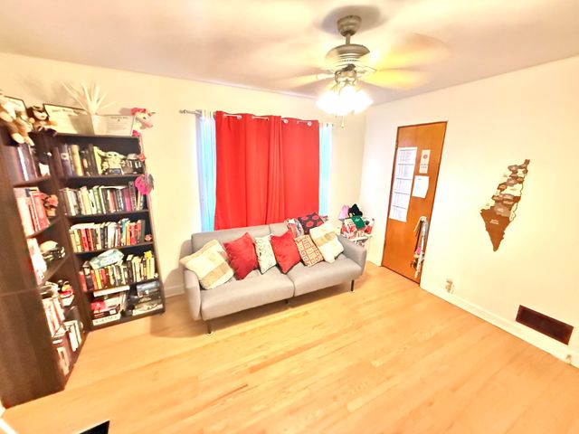 1704 Central Avenue, Whiting, IN 46394