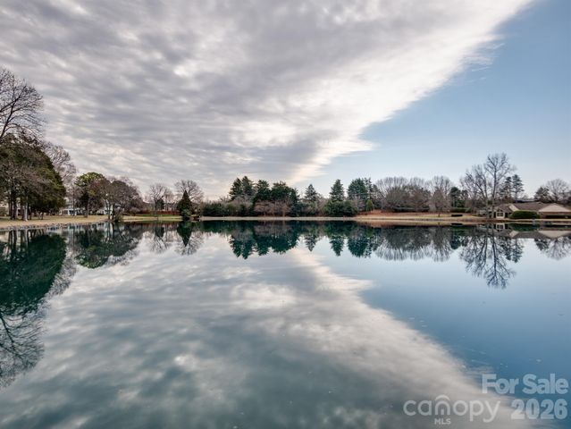 7034 Quail Hill Road, Charlotte, NC 28210