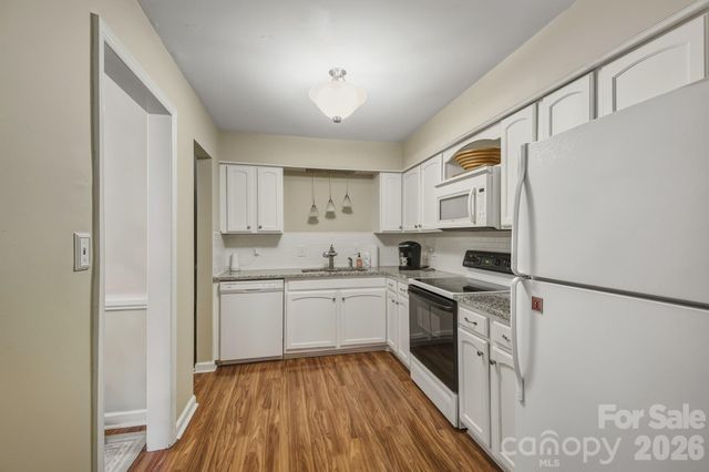 7034 Quail Hill Road, Charlotte, NC 28210