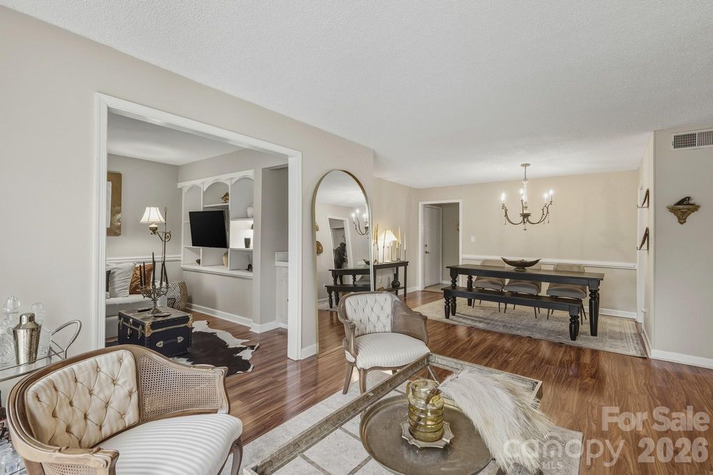 7034 Quail Hill Road, Charlotte, NC 28210