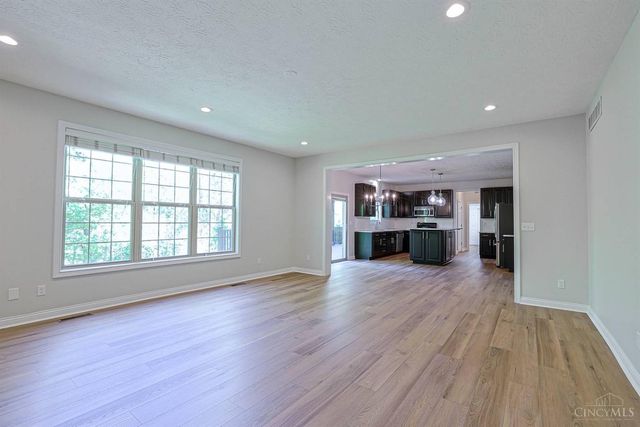 1919 Highcliff Court, Fairfield, OH 45014